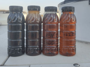 Холодильное масло из четырех разных компрессоров холодильных машин (чиллеров)